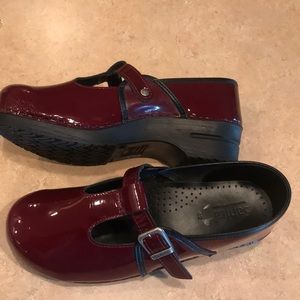 Sanita clogs